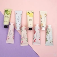 护手霜（随机发） 礼品代发 0.40元起